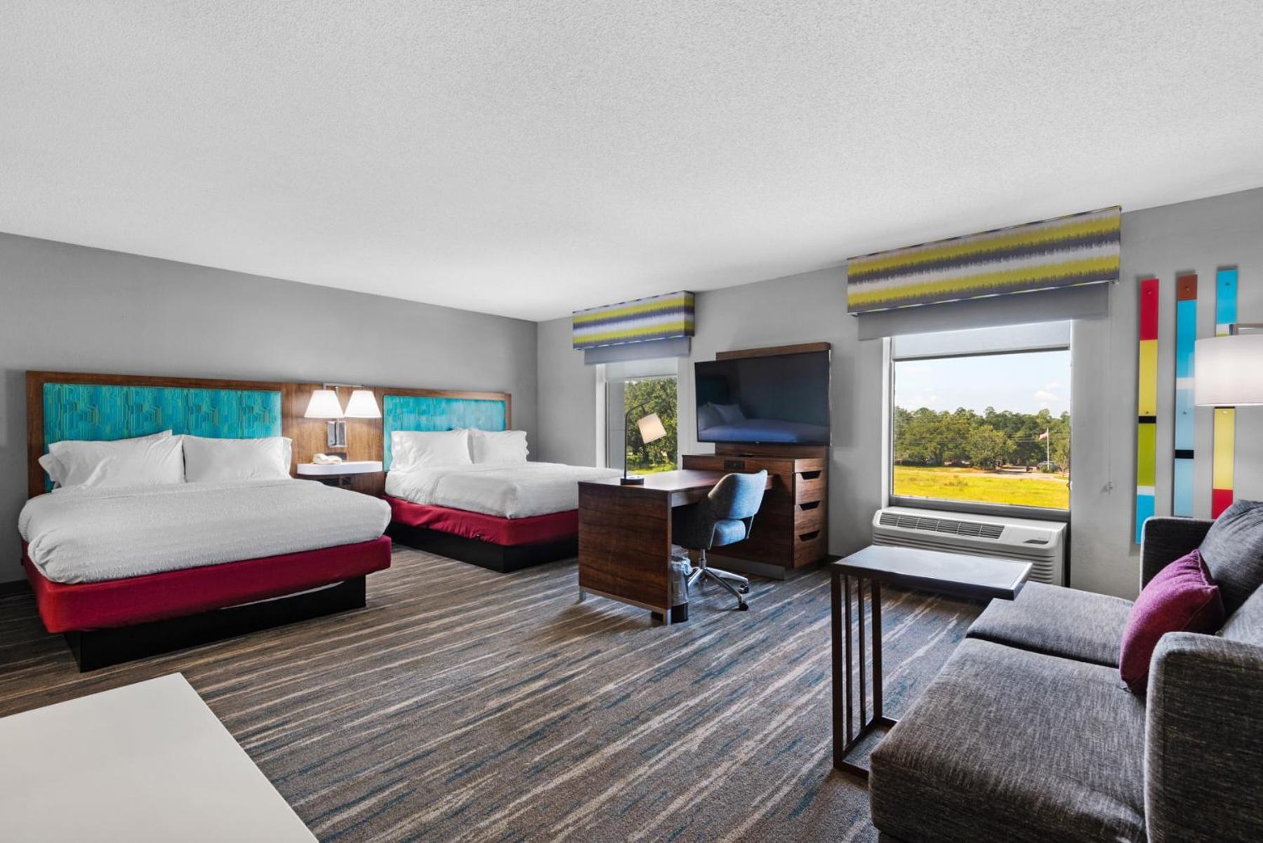 Hampton Inn & Suites Pensacola I-10 N At University Town Plaza Exterior photo